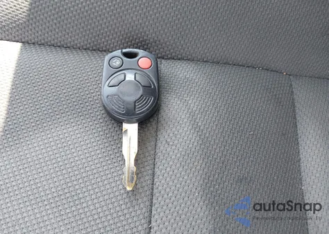 2010 Ford Escape Xlt z USA, uszkodzony, nr VIN 1FMCU0DG1AKA04732